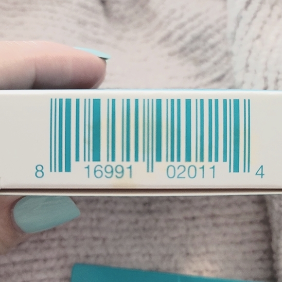 Tropic Sport Replenish Facial Moisturizer - Picture 9 of 9